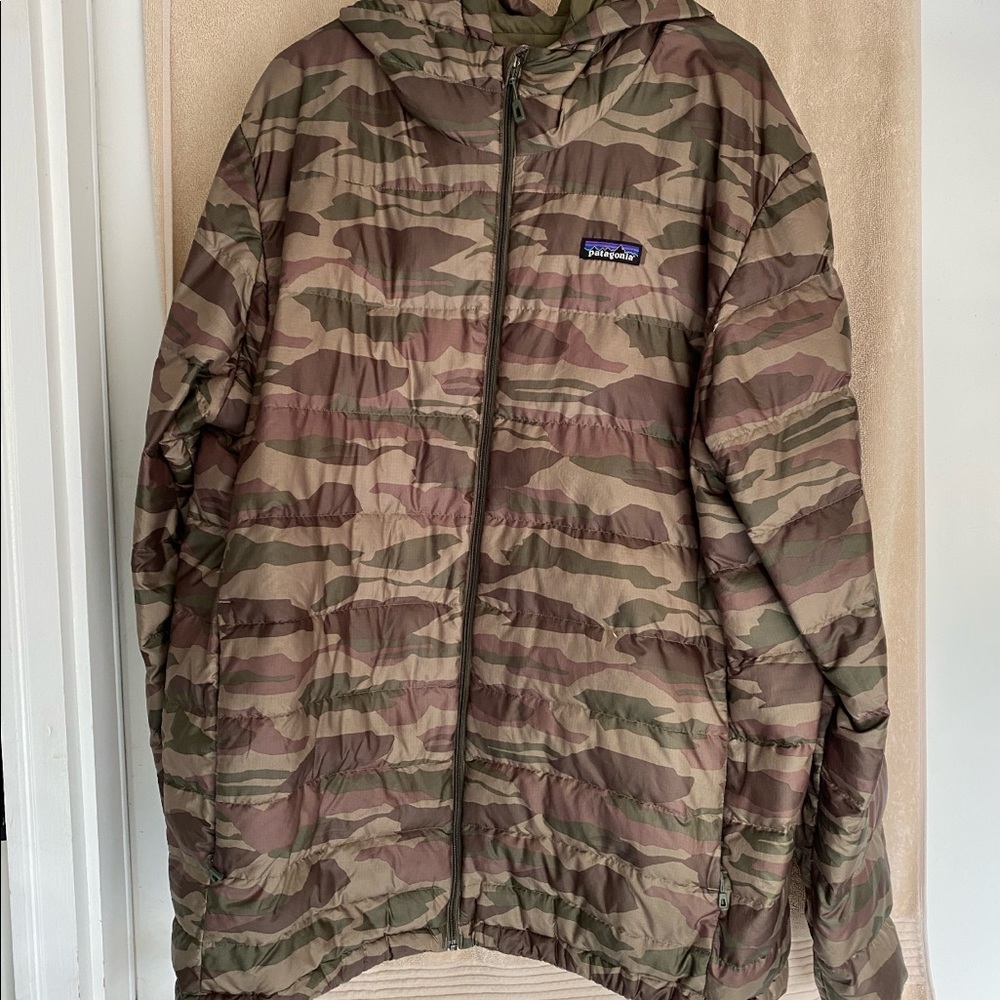 RARE!! Camo Hi-Loft Down Puffer Hooded Jacket!
